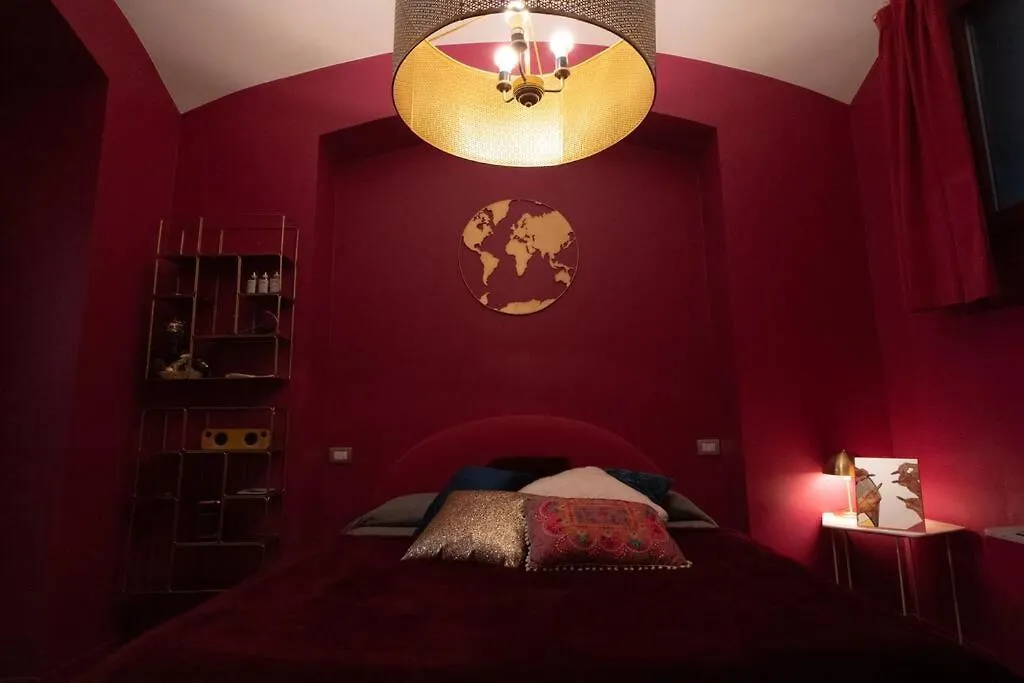 An Elegant Suite In Milan'S Art District Italien